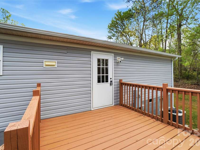 6094 Burnhurst Lane, Denver, NC 28037.  MLS# CAR4360913, YatesRealty ID 12454. 