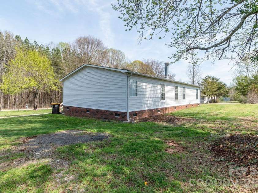 6532 Kidville Road, Denver, NC 28037.  MLS# CAR4350658, YatesRealty ID 12455. 
