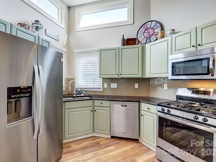 14021 Queens Harbor Road, Charlotte, NC 28278.  MLS# CAR4222497, YatesRealty ID 12458. 
