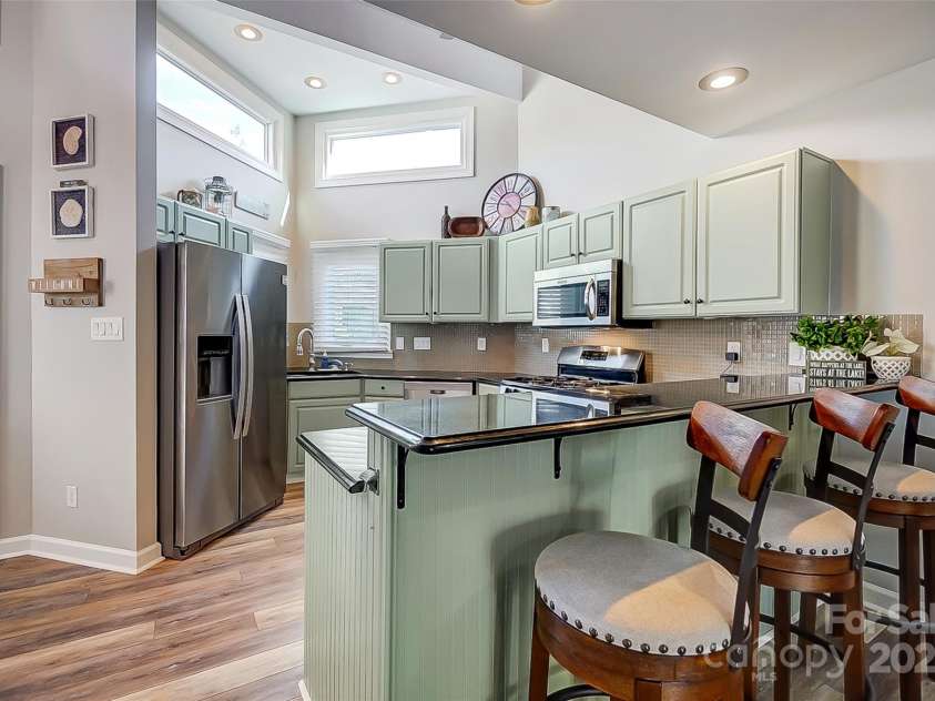 14021 Queens Harbor Road, Charlotte, NC 28278.  MLS# CAR4222497, YatesRealty ID 12458. 