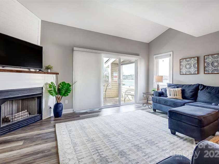 14021 Queens Harbor Road, Charlotte, NC 28278.  MLS# CAR4222497, YatesRealty ID 12458. 