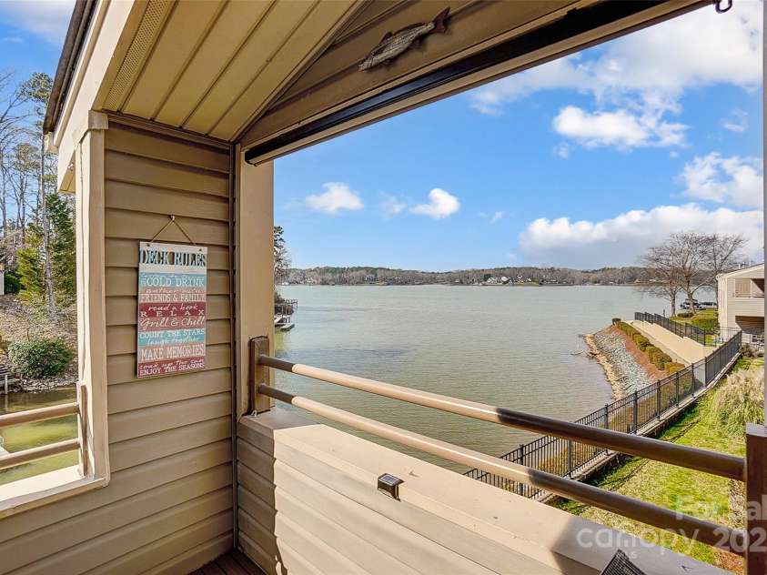 14021 Queens Harbor Road, Charlotte, NC 28278.  MLS# CAR4222497, YatesRealty ID 12458. 