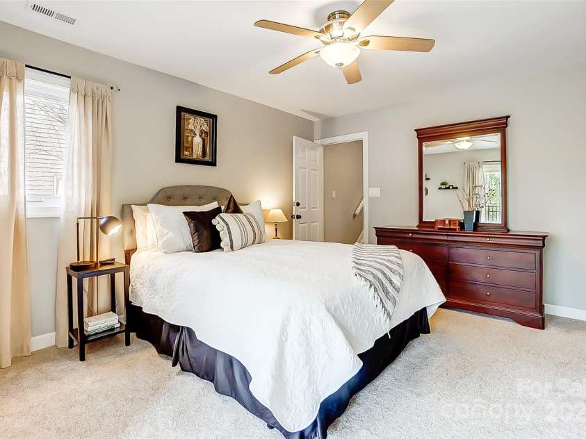14021 Queens Harbor Road, Charlotte, NC 28278.  MLS# CAR4222497, YatesRealty ID 12458. 