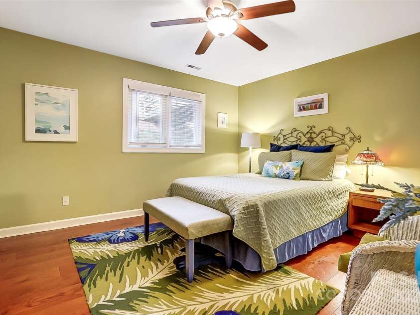 14021 Queens Harbor Road, Charlotte, NC 28278.  MLS# CAR4222497, YatesRealty ID 12458. 