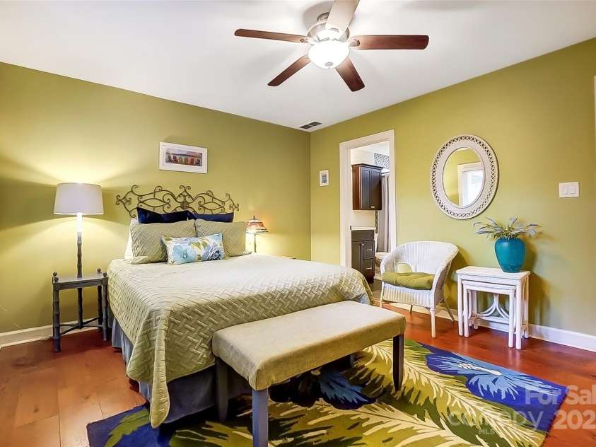 14021 Queens Harbor Road, Charlotte, NC 28278.  MLS# CAR4222497, YatesRealty ID 12458. 