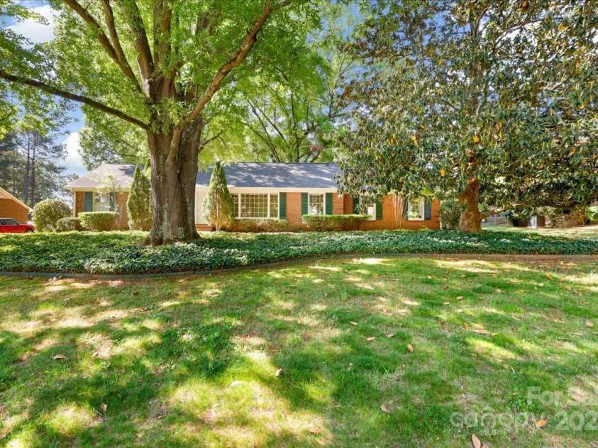 415 Princeton Drive, Salisbury, NC 28144.  MLS# CAR4252075, YatesRealty ID 12459. 