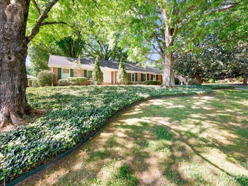 415 Princeton Drive, Salisbury, NC 28144.  MLS# CAR4252075, YatesRealty ID 12459. 