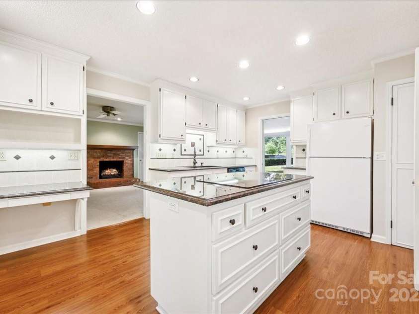 415 Princeton Drive, Salisbury, NC 28144.  MLS# CAR4252075, YatesRealty ID 12459. 