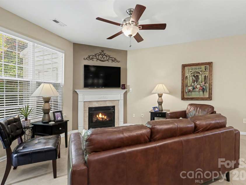 8418 Chaceview Court, Charlotte, NC 28269.  MLS# CAR4368369, YatesRealty ID 12459. 