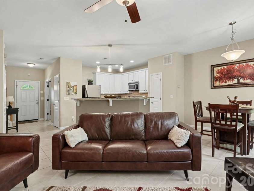 8418 Chaceview Court, Charlotte, NC 28269.  MLS# CAR4368369, YatesRealty ID 12459. 