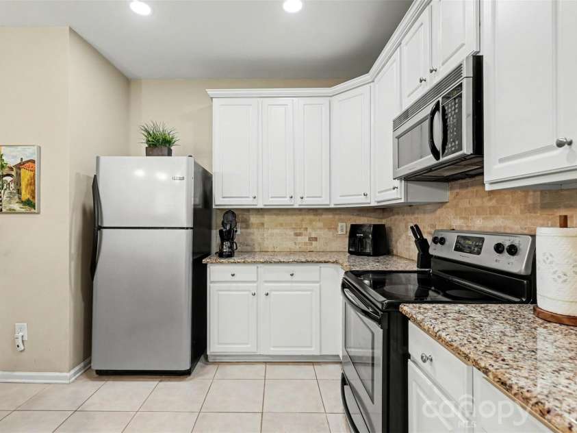 8418 Chaceview Court, Charlotte, NC 28269.  MLS# CAR4368369, YatesRealty ID 12459. 