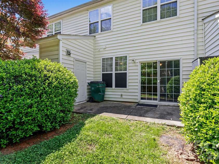 8418 Chaceview Court, Charlotte, NC 28269.  MLS# CAR4368369, YatesRealty ID 12459. 