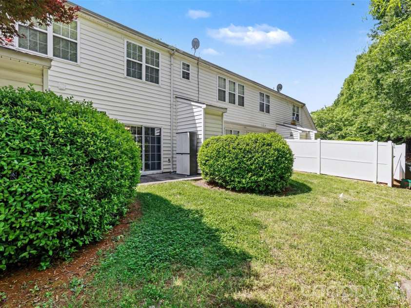 8418 Chaceview Court, Charlotte, NC 28269.  MLS# CAR4368369, YatesRealty ID 12459. 