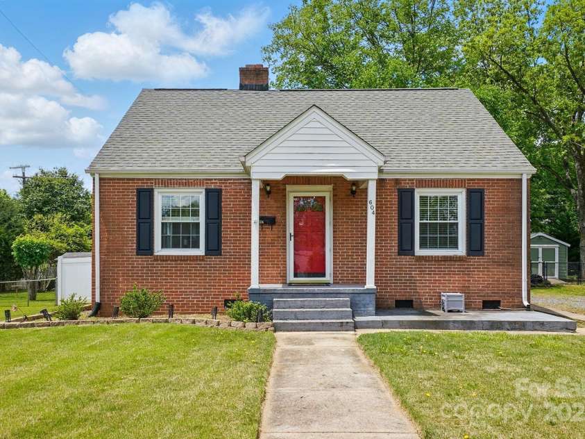 604 Meadowbrook Road, Kings Mountain, NC 28086.  MLS# CAR4255699, YatesRealty ID 12460. 