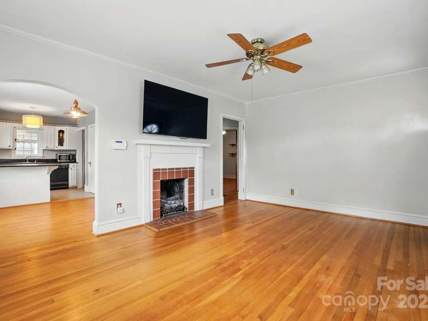 604 Meadowbrook Road, Kings Mountain, NC 28086.  MLS# CAR4255699, YatesRealty ID 12460. 