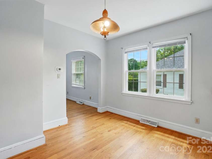 604 Meadowbrook Road, Kings Mountain, NC 28086.  MLS# CAR4255699, YatesRealty ID 12460. 