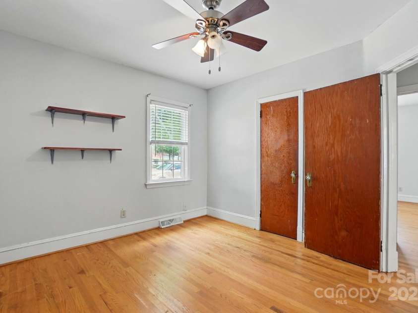 604 Meadowbrook Road, Kings Mountain, NC 28086.  MLS# CAR4255699, YatesRealty ID 12460. 