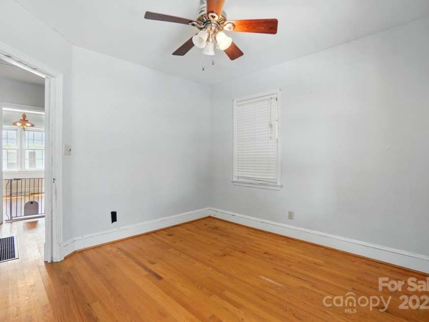 604 Meadowbrook Road, Kings Mountain, NC 28086.  MLS# CAR4255699, YatesRealty ID 12460. 