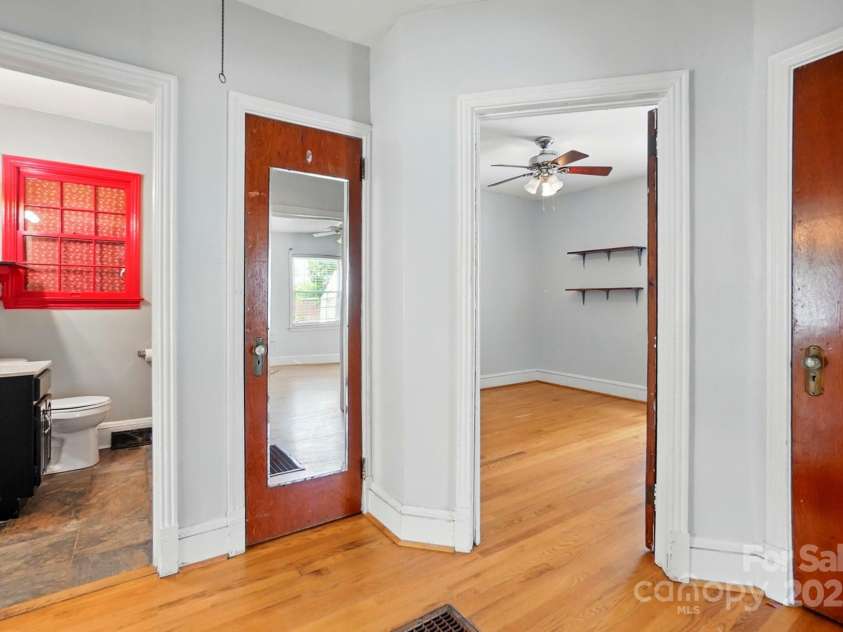 604 Meadowbrook Road, Kings Mountain, NC 28086.  MLS# CAR4255699, YatesRealty ID 12460. 