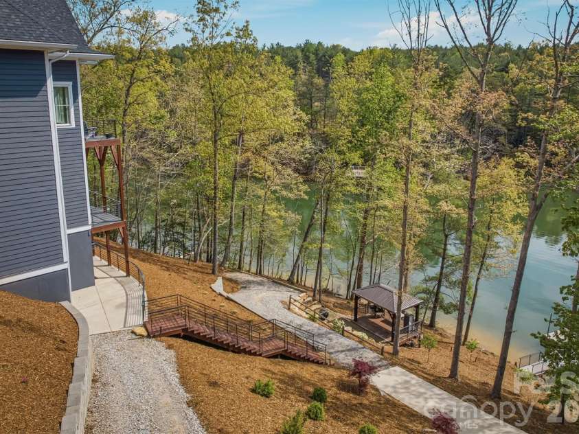 10 Otter Cove Court, Nebo, NC 28761.  MLS# CAR4356573, YatesRealty ID 12461. 