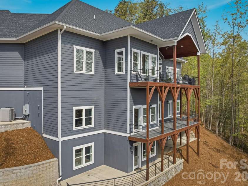 10 Otter Cove Court, Nebo, NC 28761.  MLS# CAR4356573, YatesRealty ID 12461. 