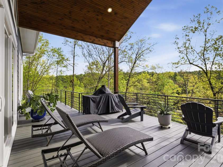 10 Otter Cove Court, Nebo, NC 28761.  MLS# CAR4356573, YatesRealty ID 12461. 