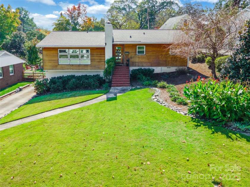 1166 Montford Drive, Charlotte, NC 28209.  MLS# CAR4193255, YatesRealty ID 12462. 
