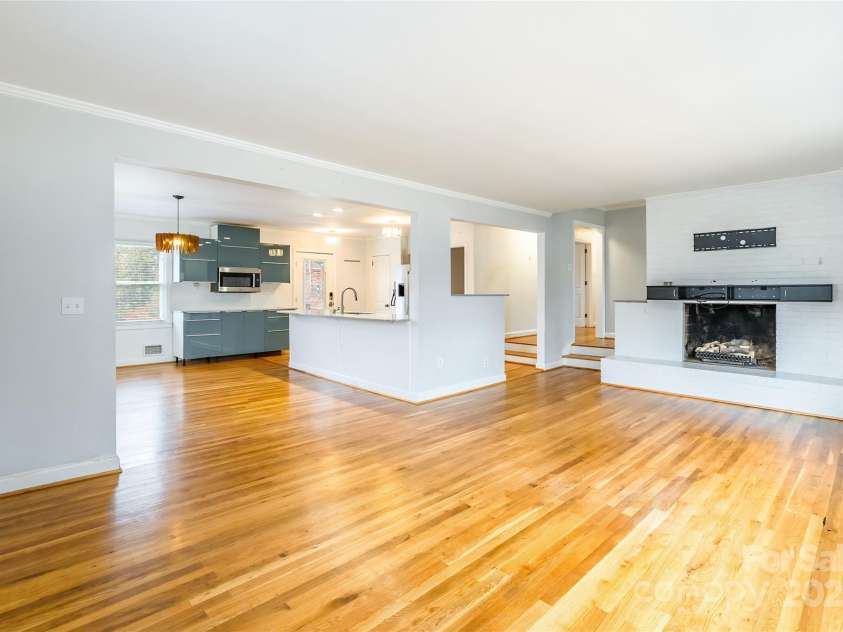 1166 Montford Drive, Charlotte, NC 28209.  MLS# CAR4193255, YatesRealty ID 12462. 