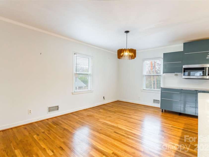 1166 Montford Drive, Charlotte, NC 28209.  MLS# CAR4193255, YatesRealty ID 12462. 
