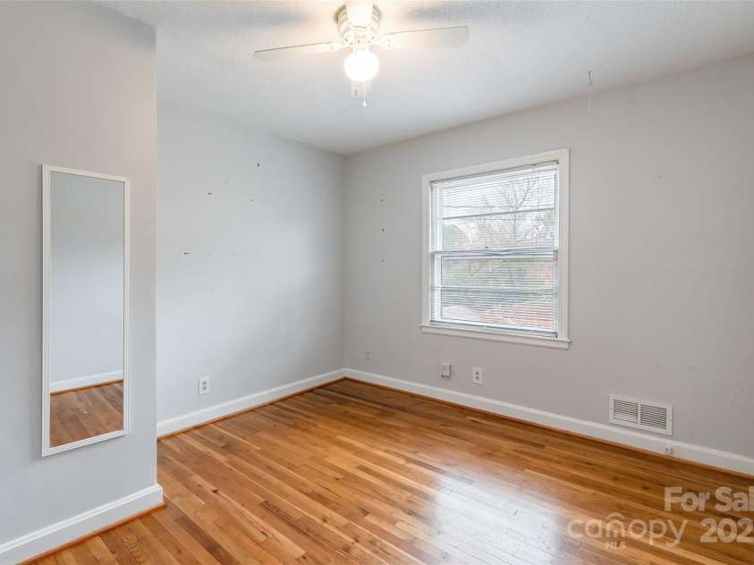 1166 Montford Drive, Charlotte, NC 28209.  MLS# CAR4193255, YatesRealty ID 12462. 