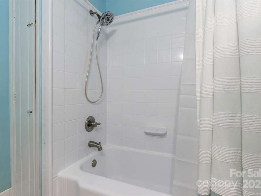 1166 Montford Drive, Charlotte, NC 28209.  MLS# CAR4193255, YatesRealty ID 12462. 
