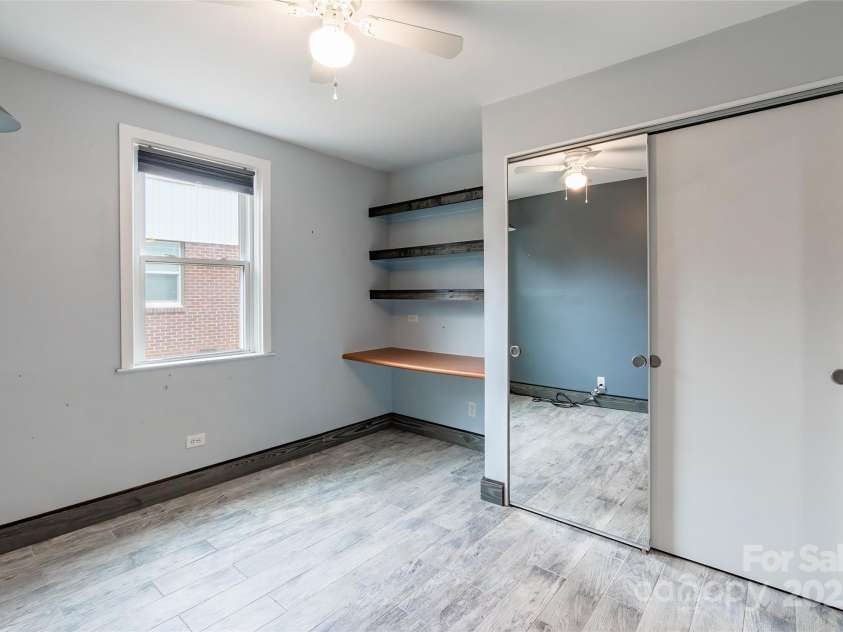 1166 Montford Drive, Charlotte, NC 28209.  MLS# CAR4193255, YatesRealty ID 12462. 