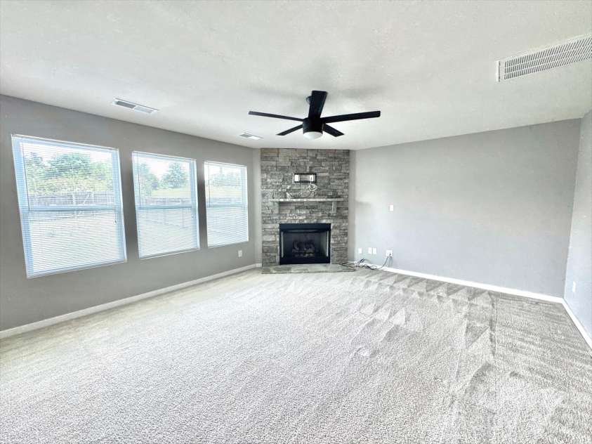 4620 Gibbons Link Road, Charlotte, NC 28269.  MLS# CAR4365740, YatesRealty ID 12463. 