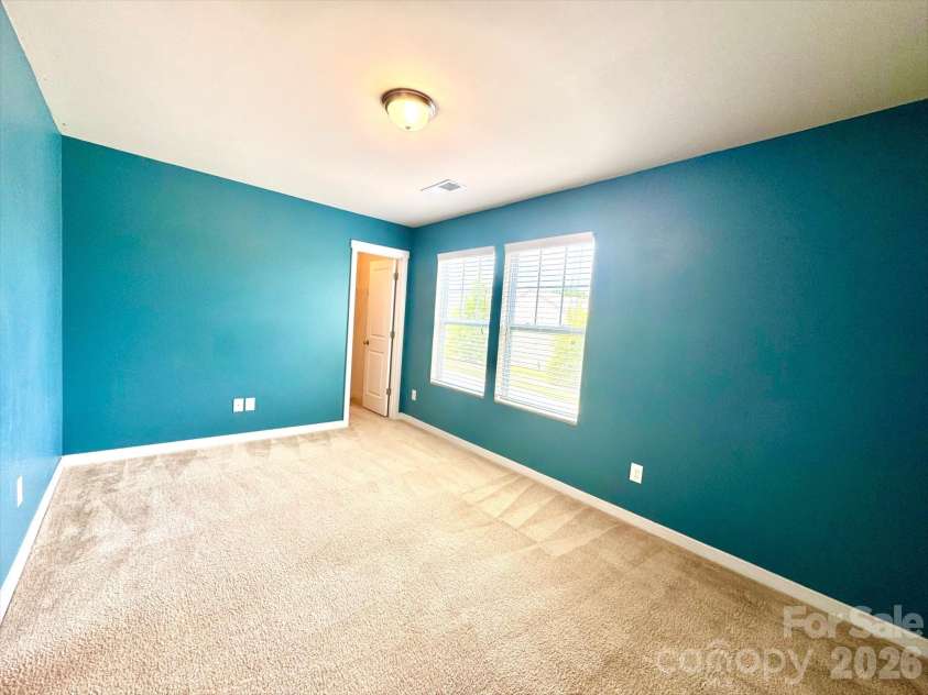 4620 Gibbons Link Road, Charlotte, NC 28269.  MLS# CAR4365740, YatesRealty ID 12463. 