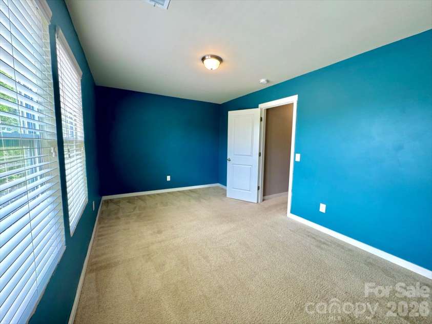 4620 Gibbons Link Road, Charlotte, NC 28269.  MLS# CAR4365740, YatesRealty ID 12463. 