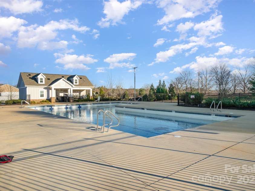 195 Hidden Lakes Road, Statesville, NC 28677.  MLS# CAR4210251, YatesRealty ID 12464. 
