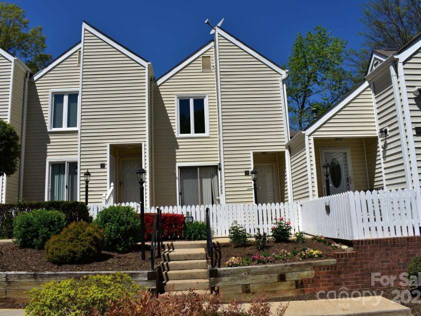 331 Eastwood Drive, Salisbury, NC 28146.  MLS# CAR4245786, YatesRealty ID 12467. 