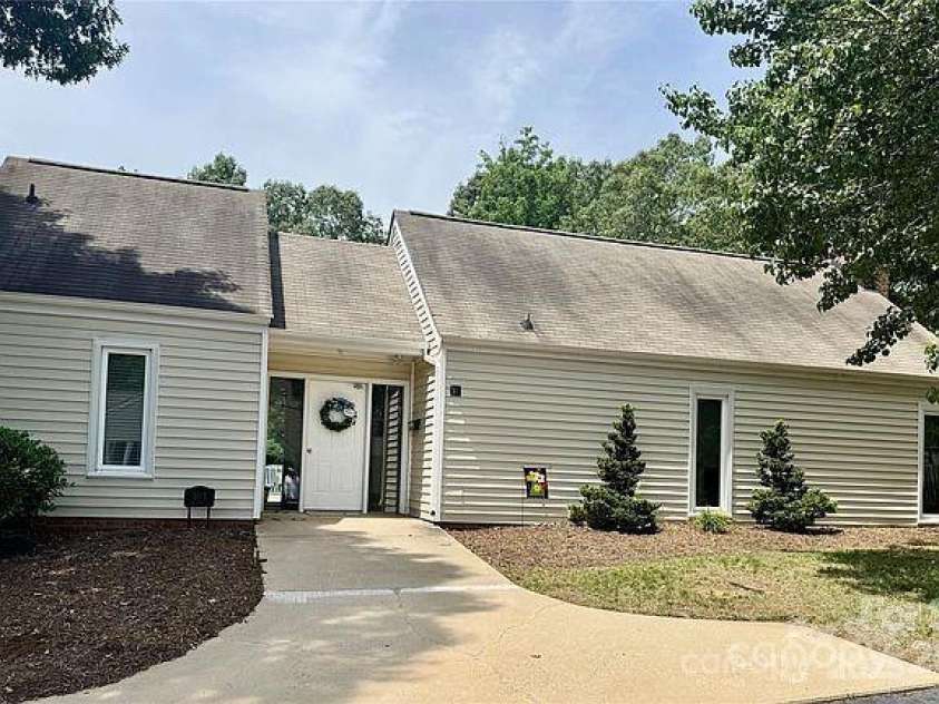 331 Eastwood Drive, Salisbury, NC 28146.  MLS# CAR4245786, YatesRealty ID 12467. 