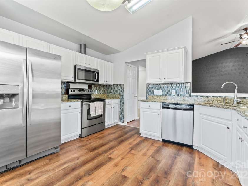 8309 Shinkansen Drive, Charlotte, NC 28213.  MLS# CAR4256523, YatesRealty ID 12469. 