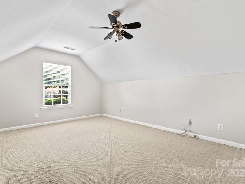 8309 Shinkansen Drive, Charlotte, NC 28213.  MLS# CAR4256523, YatesRealty ID 12469. 