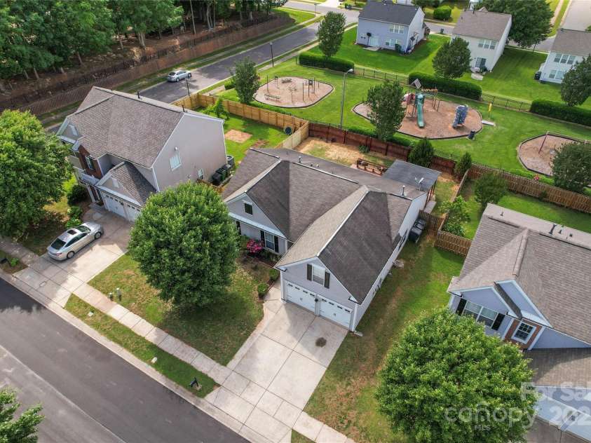 8309 Shinkansen Drive, Charlotte, NC 28213.  MLS# CAR4256523, YatesRealty ID 12469. 