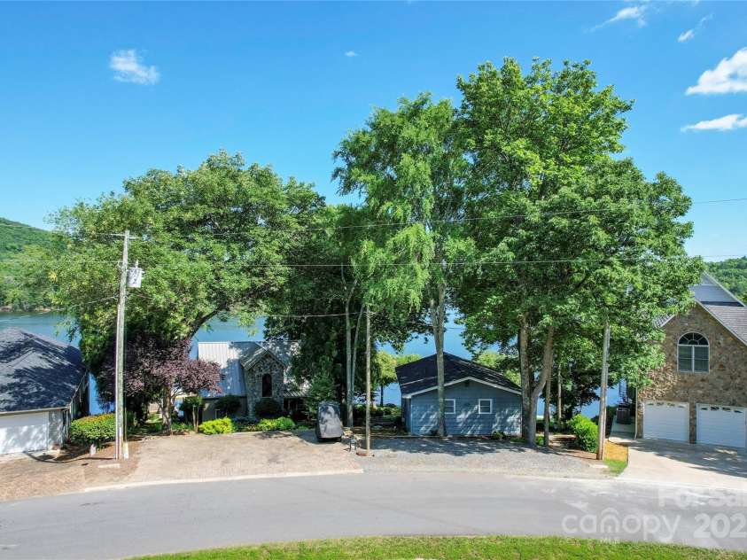 355 Shoreline Road, New London, NC 28127.  MLS# CAR4327994, YatesRealty ID 1247. 