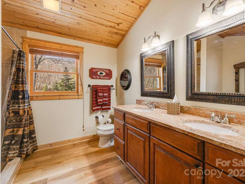 100 Flame Azalea Lane, Mars Hill, NC 28754.  MLS# CAR4248115, YatesRealty ID 12470. Double sinks.