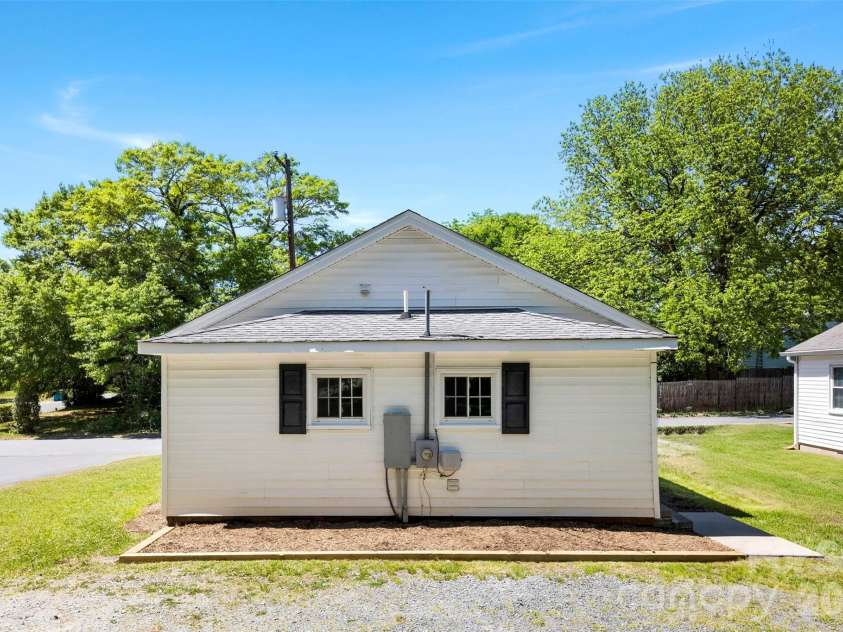 203 Sacco Street, Belmont, NC 28012.  MLS# CAR4370309, YatesRealty ID 12471. 
