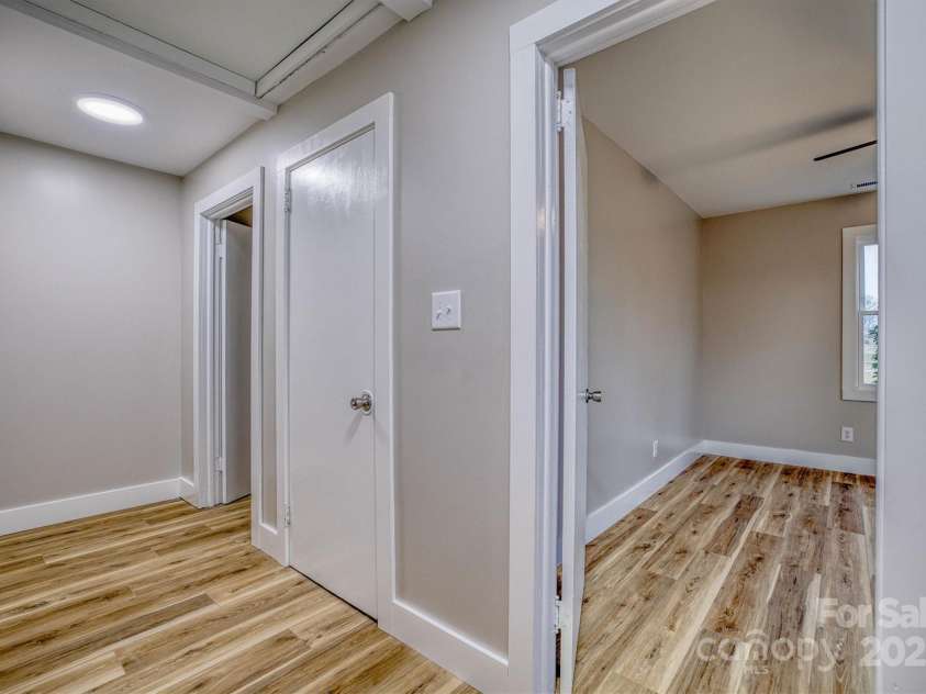 2625 20th Street, Hickory, NC 28601.  MLS# CAR4223099, YatesRealty ID 12471. 