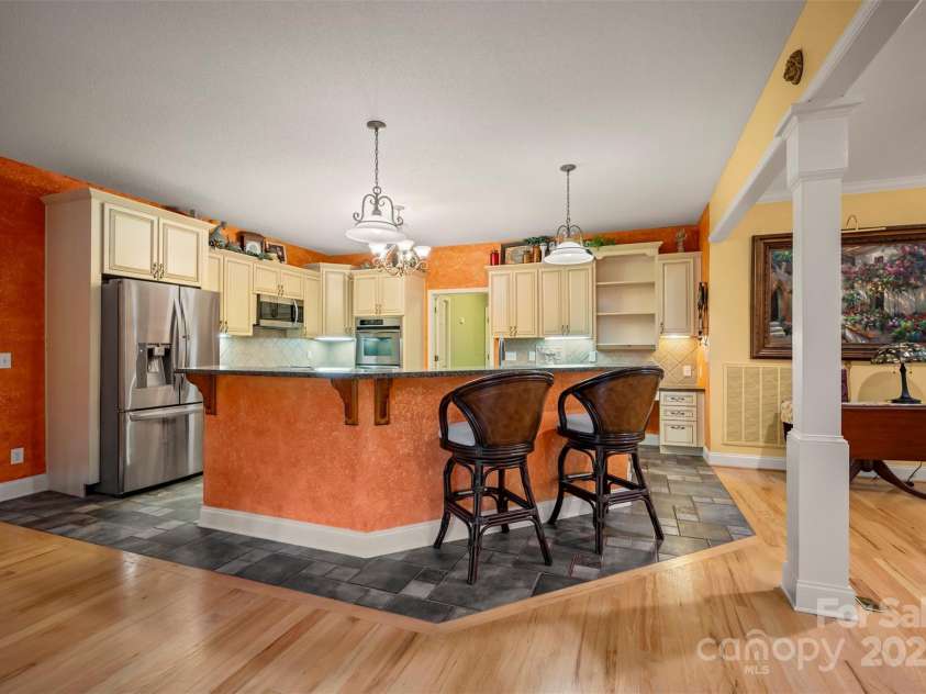 768 White Oak Lane, Tryon, NC 28782.  MLS# CAR4304996, YatesRealty ID 12472. Kitchen