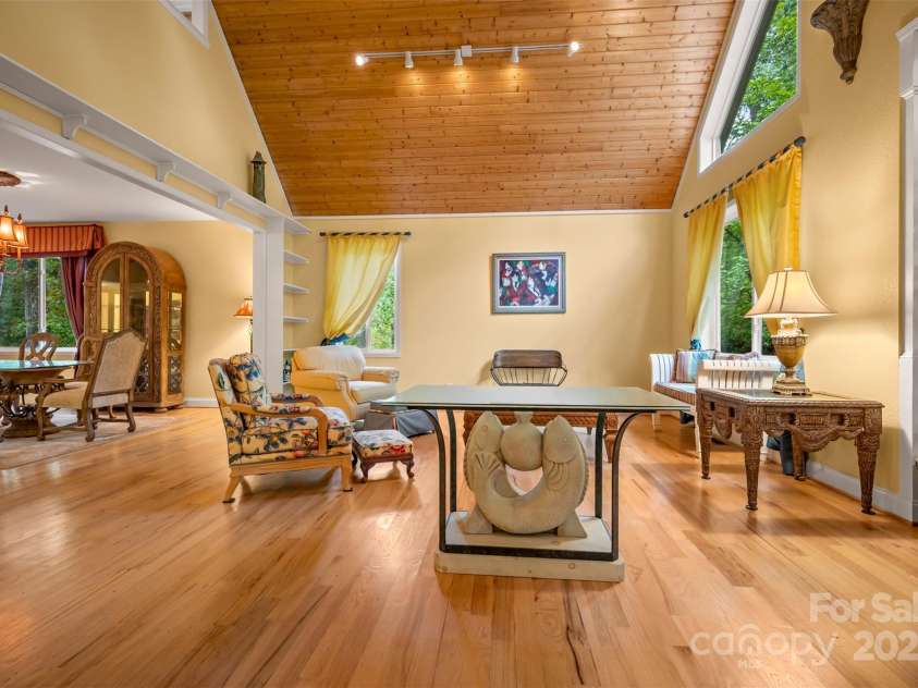 768 White Oak Lane, Tryon, NC 28782.  MLS# CAR4304996, YatesRealty ID 12472. Living Room