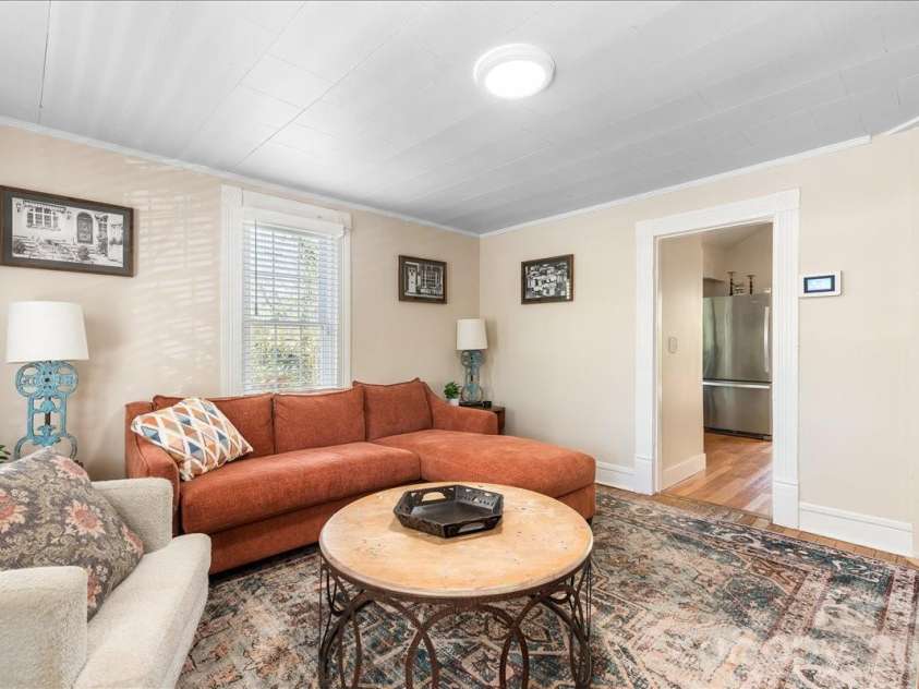 14 Woodrow Avenue, Asheville, NC 28801.  MLS# CAR4355902, YatesRealty ID 12473. 