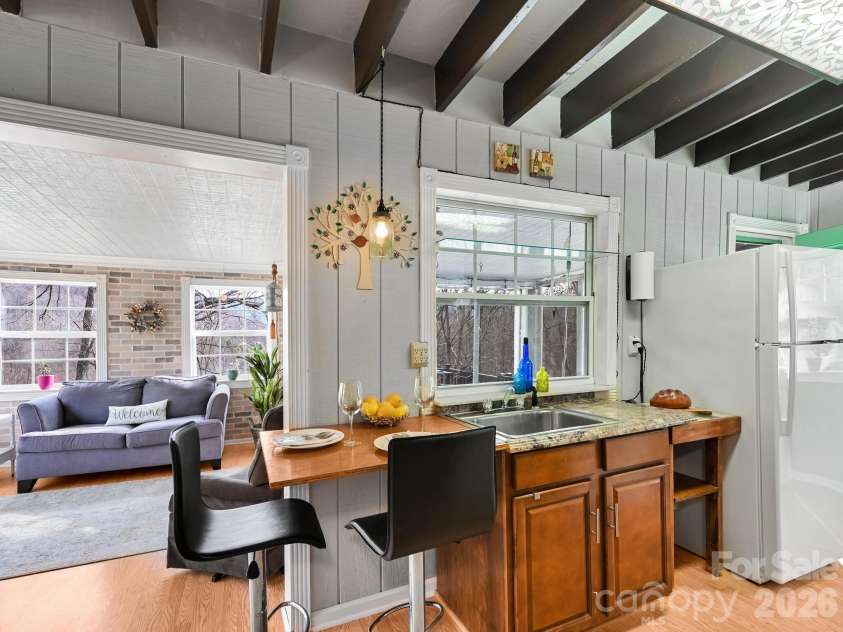 90 Davidson Gap Road, Leicester, NC 28748.  MLS# CAR4368699, YatesRealty ID 12474. Eat-In Kitchen