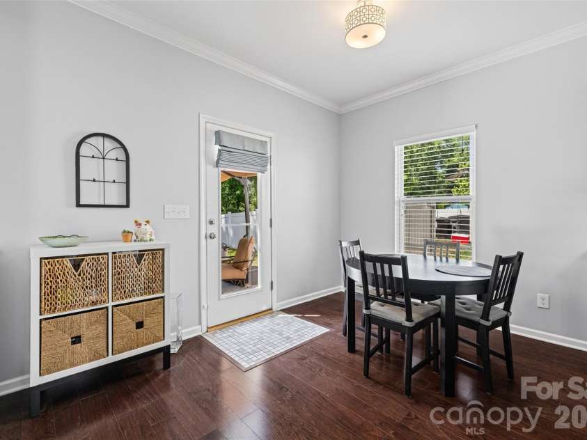 4643 Yarrow Street, Rock Hill, SC 29732.  MLS# CAR4369174, YatesRealty ID 12475. A light-filled breakfast area.
